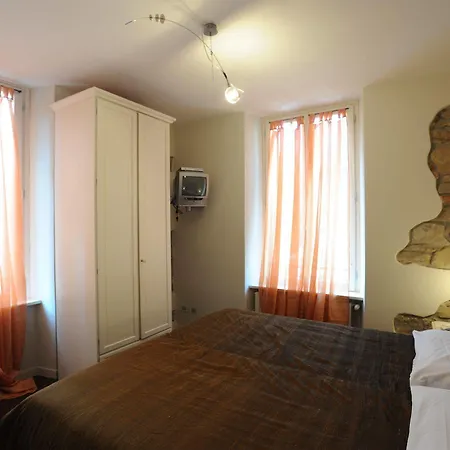 Cece E Simo 3* Бергамо